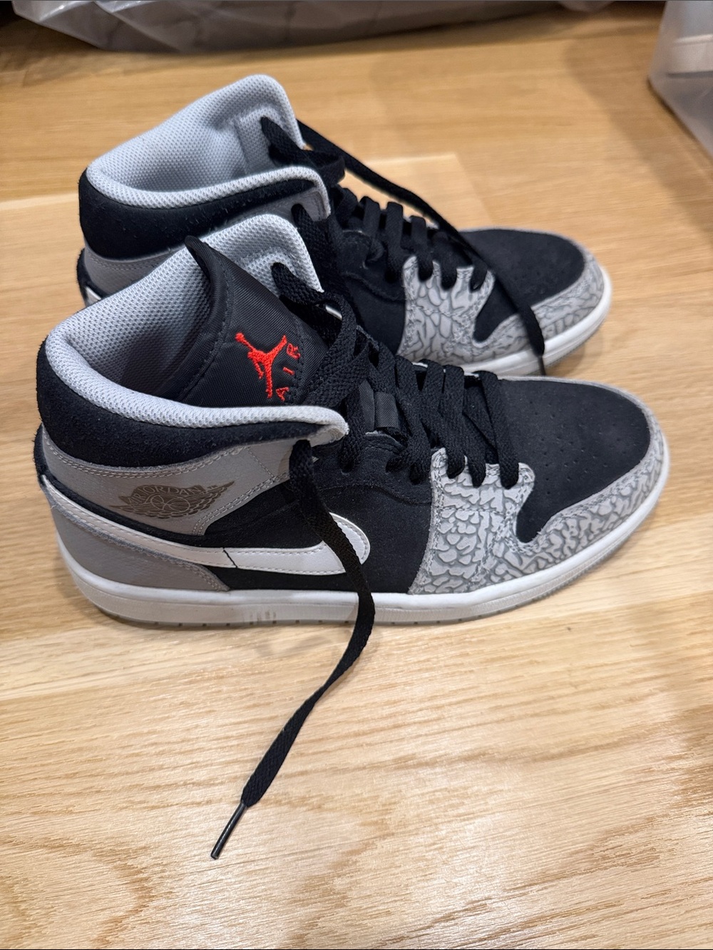 Air Jordan 1 Mid SE “Elephant Toe”